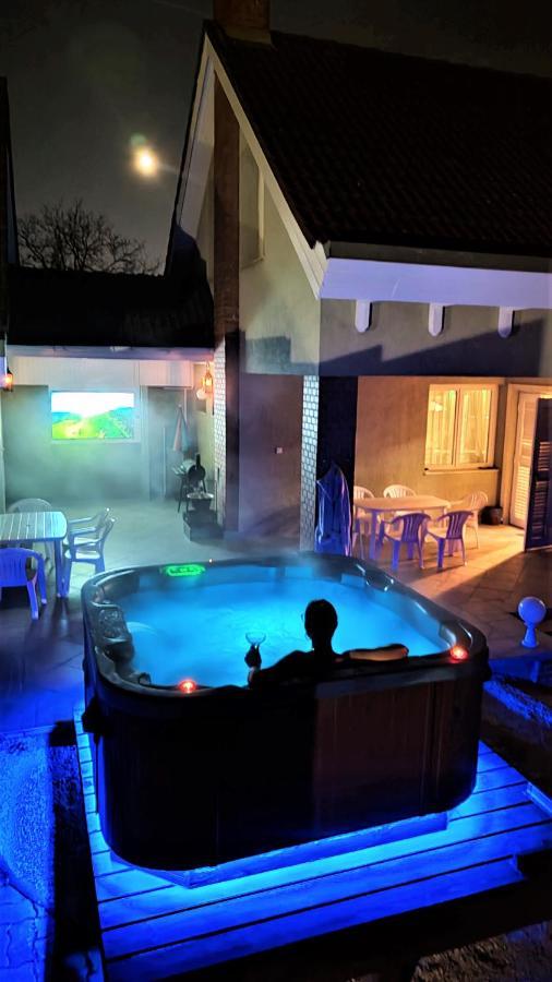 Nikolux Apartman Hajdúszoboszló Екстериор снимка
